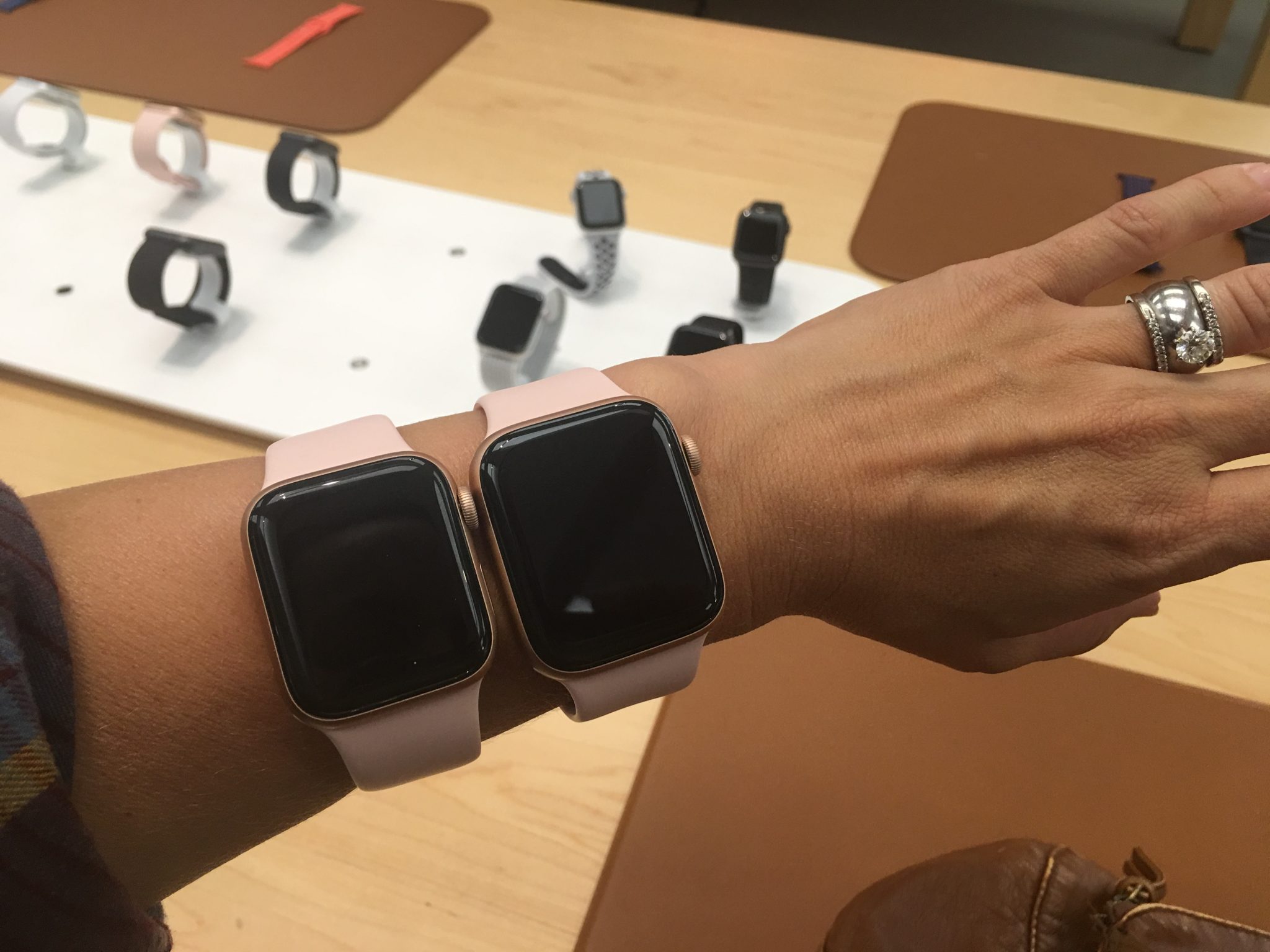 iWatch Series 4 for Women's Wrists 